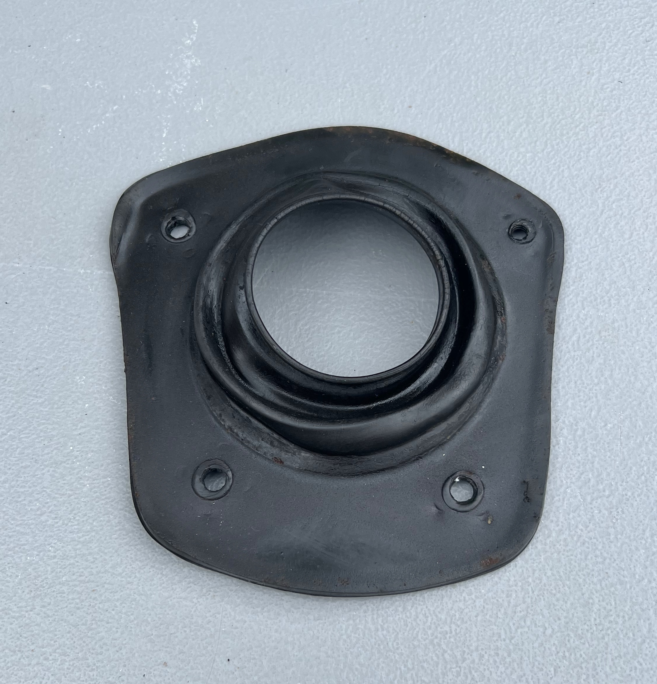 63-64 Non tilt Steering Column Floor Rubber Seal and Steel Seal Retainer.JPG